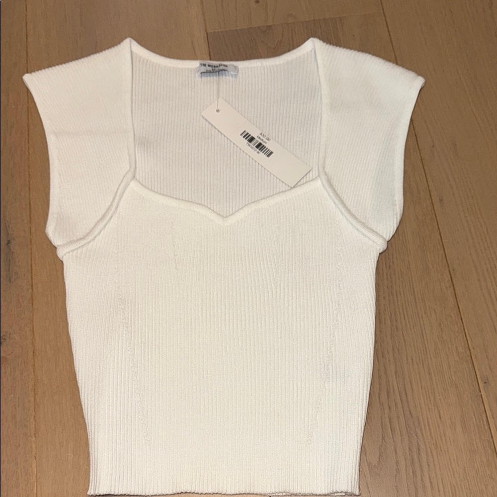 white t shirt